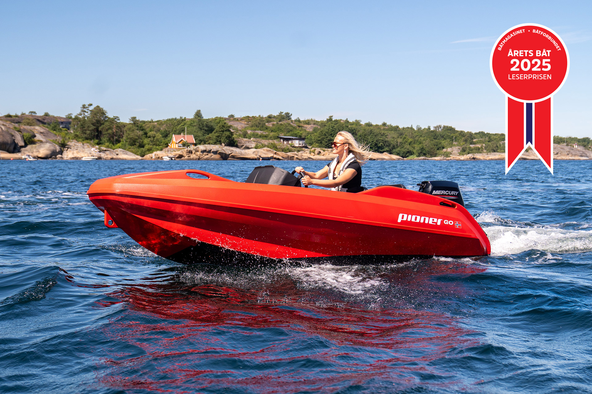 PionerGO_A_Grey_fully_equipped_sea_background_PNG_arets_bat_1